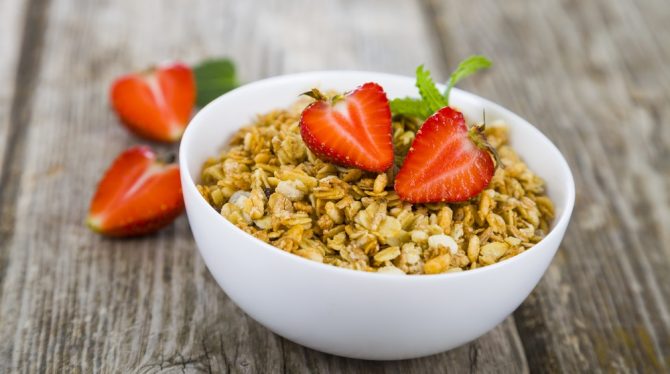 GRANOLA: CONHEÇA OS SEUS PRINCIPAIS BENEFÍCIOS